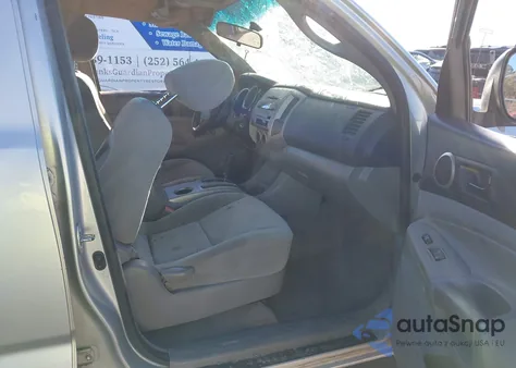 2005 Toyota Tacoma Base V6 z USA, uszkodzony, nr VIN 5TEMU52N55Z124171